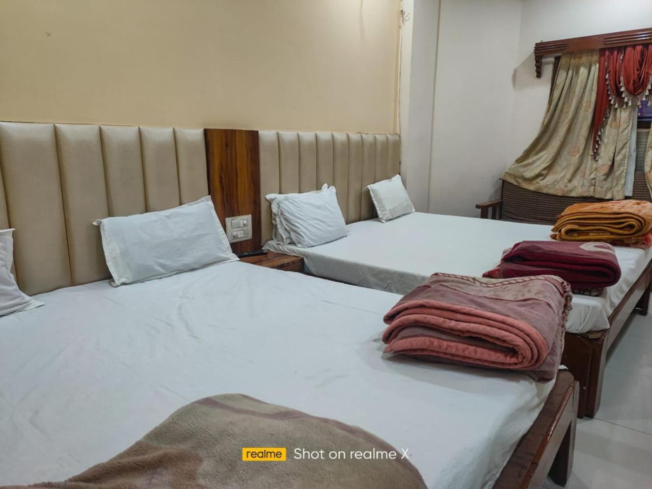 Hotel Pleasure Landmark Ujjain Exterior photo